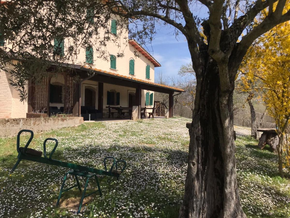 Pian D'Isola Panzió Costacciaro Kültér fotó